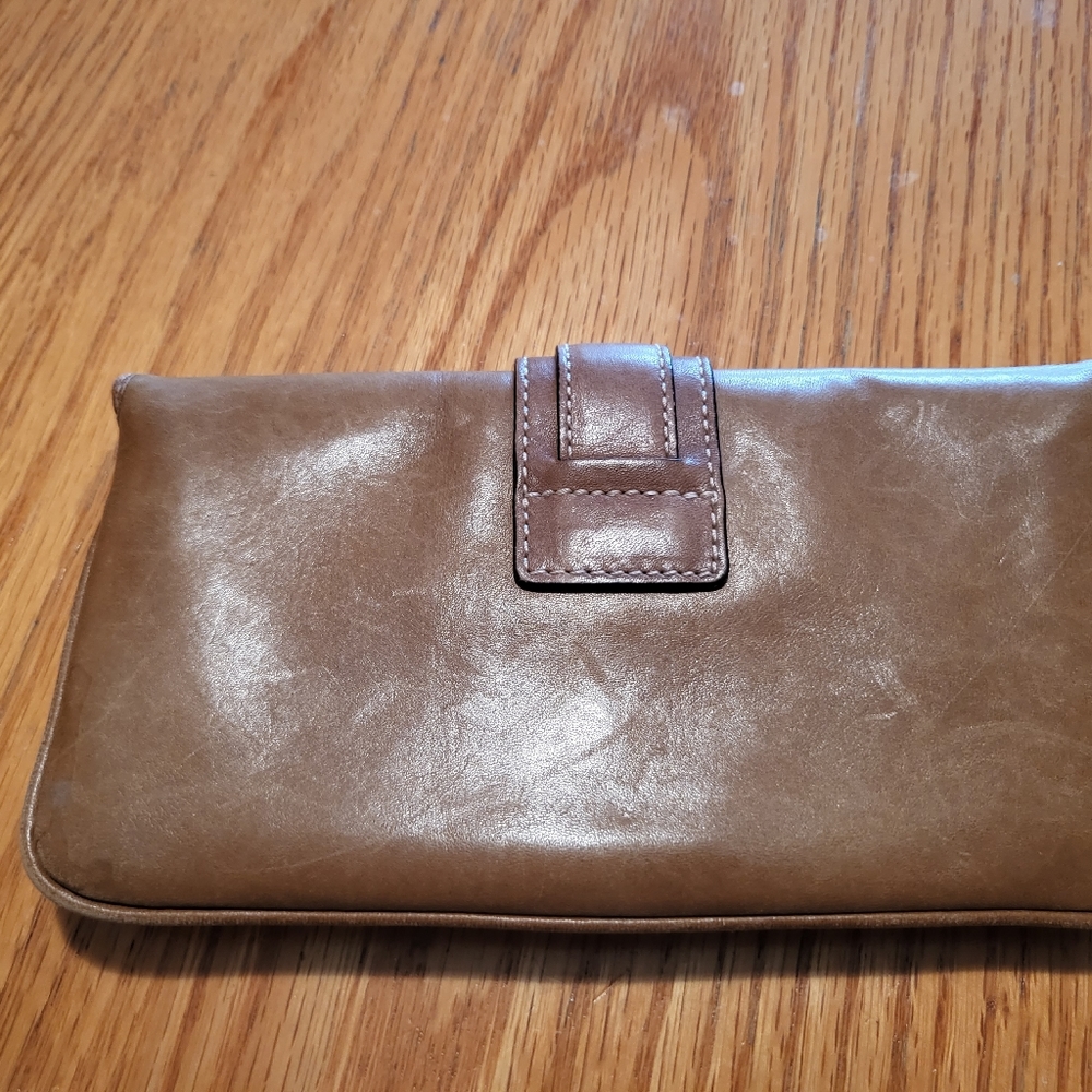 Coach Clutch - Picture 3 of 5